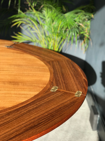 Dyrlund Lotus ‘Flip-Flap’ table