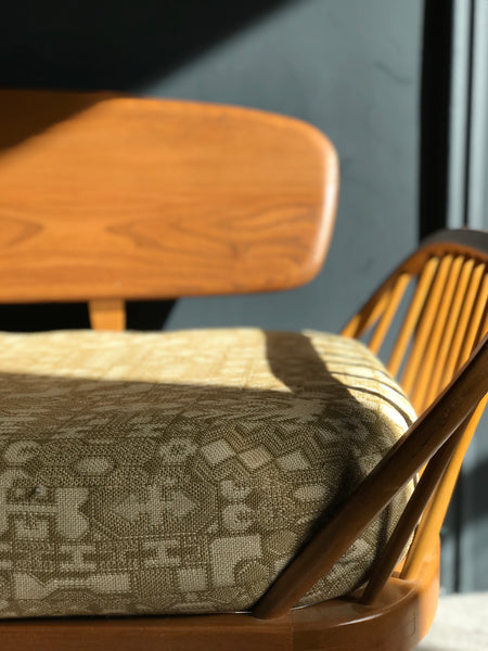 Blonde Ercol Studio Couch / Daybed