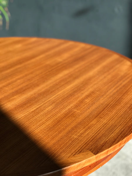 Dyrlund Lotus ‘Flip-Flap’ table