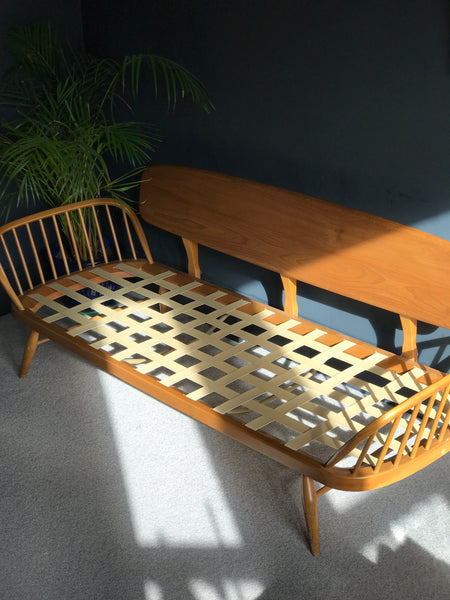 Blonde Ercol Studio Couch / Daybed