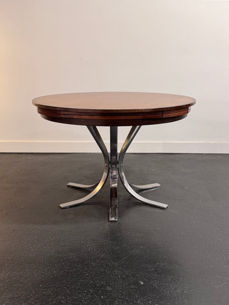 Dyrlund Lotus Table on chrome base
