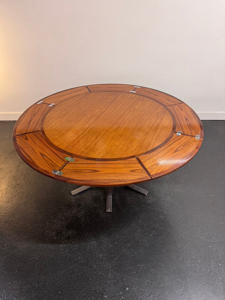 Dyrlund Lotus Table on chrome base