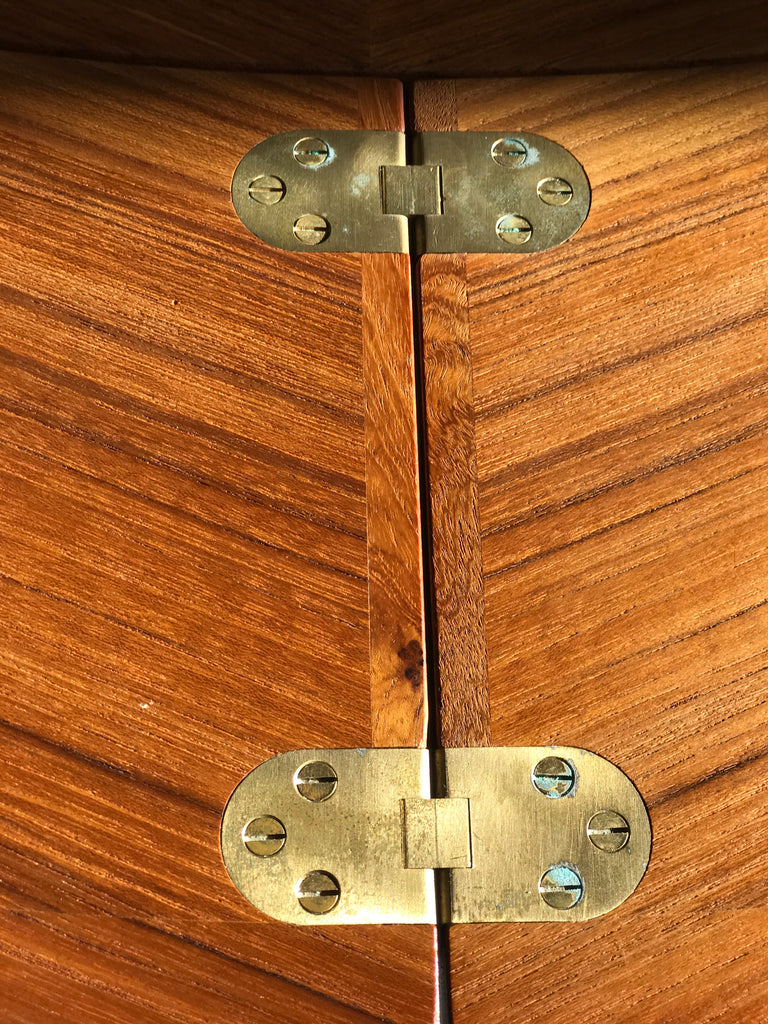Flaptaps Table Dyrlund Lotus ‘Flip-Flap’ table – Etch Interiors
